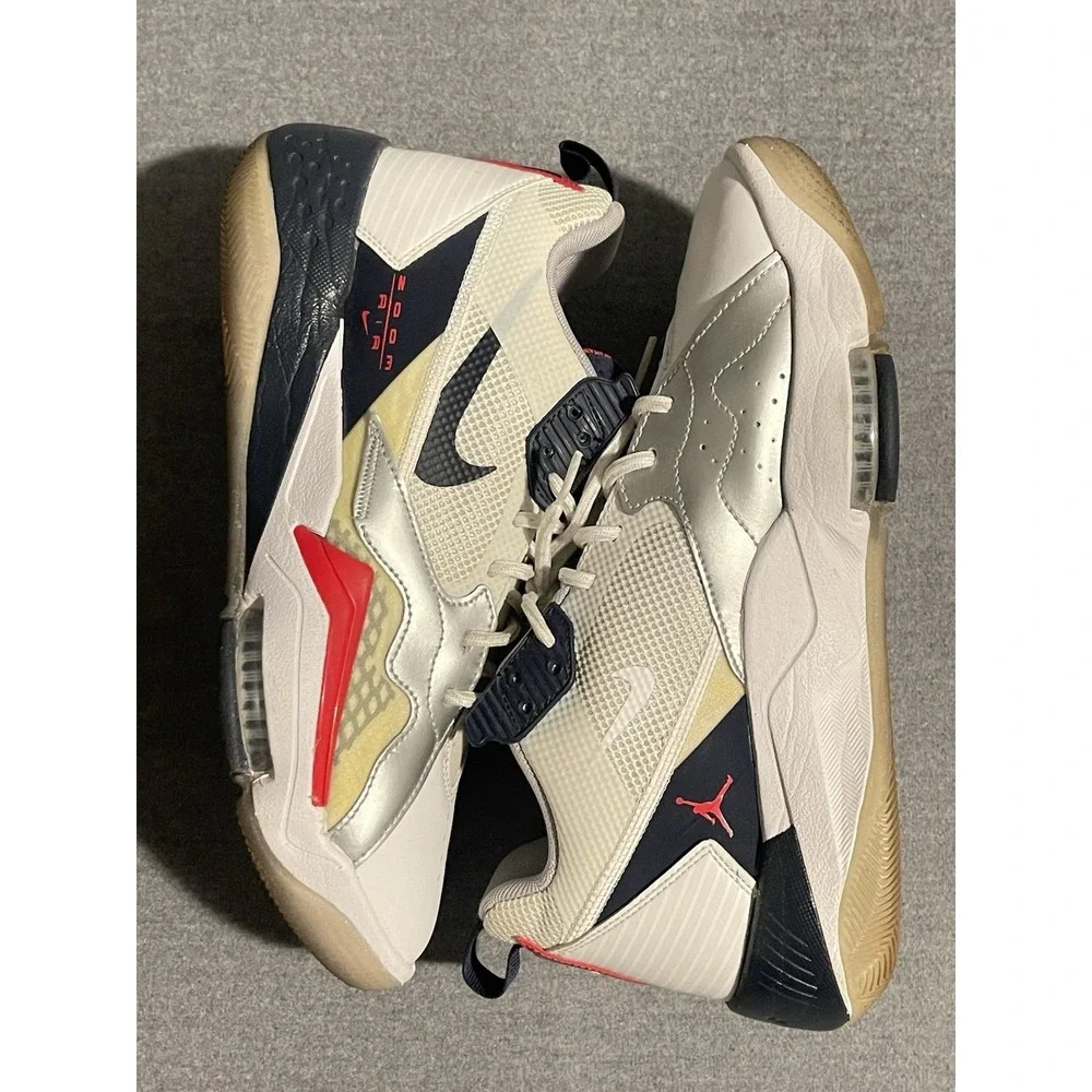 Nike Air Jordan Men's Basketball Shoes Size 9.5 White Gray Red Athletic Sneakers